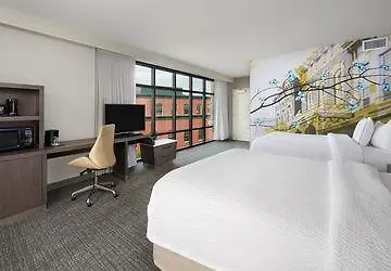 מלון Courtyard By Marriott Richmond Downtown